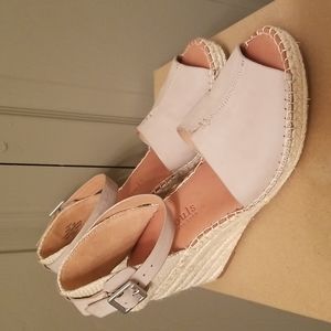 Gentle Souls  Wedges (CHARLI) 7.5